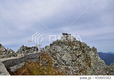 秋を迎えた立山 雄山神社 45995562