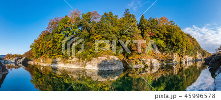 秋の長瀞 岩畳の風景 パノラマ 秋の長瀞 岩畳の風景 パノラマ 45996578