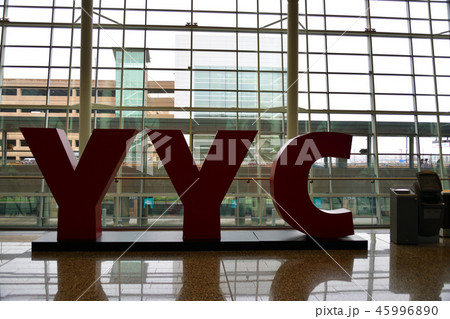 カルガリー国際空港 45996890