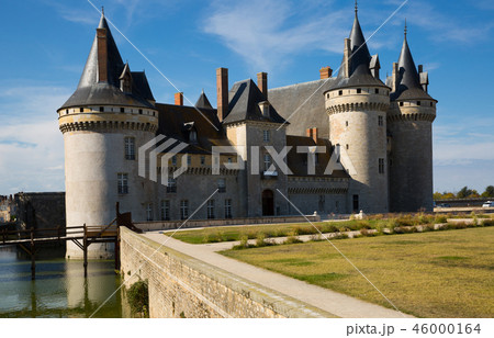 Chateau de Sully-sur-Loire, France Chateau de Sully-sur-Loire, France 46000164