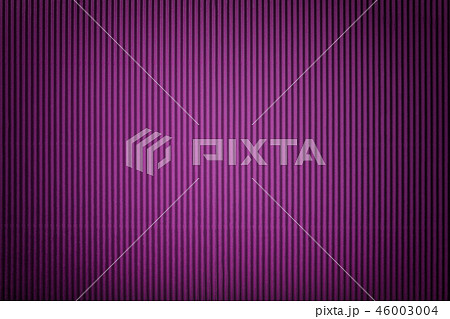 Texture of corrugated violet paper with vignette 46003004