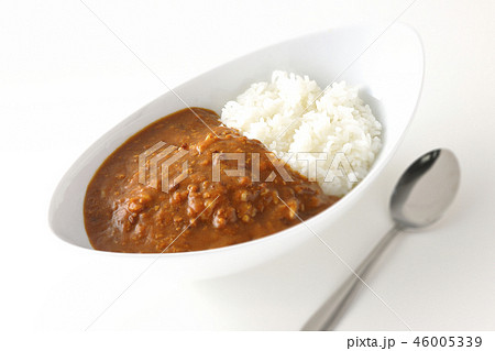 カレーを食す カレーを食す 46005339