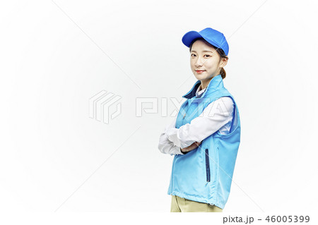 宅配便 配達員 女性 46005399