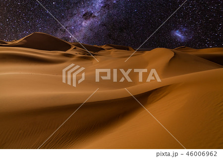 Amazing views of the Sahara desert under the night starry sky. 46006962