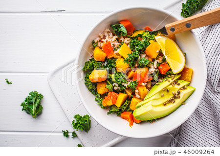Vegan salad with rice, kale, baked pumpkin 46009264