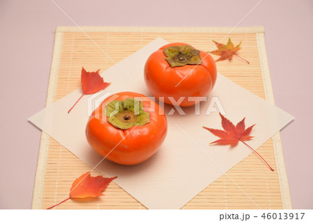 秋の味覚　美味しい柿 46013917