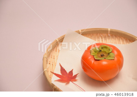 秋の味覚　美味しい柿 46013918
