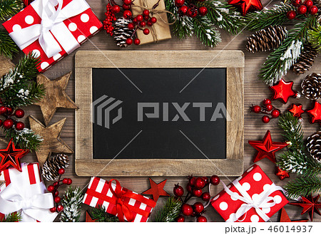 Christmas decoration chalkboard gift box red stars Christmas decoration chalkboard gift box red stars 46014937