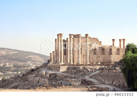 Temple of Zeus in Jerash, Jordan 46015352