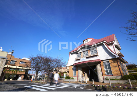 日本の東京都市景観 田園調布駅の復元駅舎を望む 日本の東京都市景観 田園調布駅の復元駅舎を望む 46017340