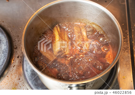 ribs stewed in a pot 46022856