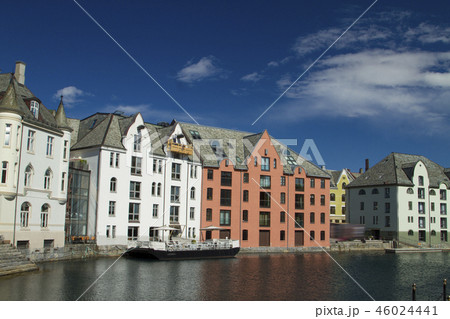 Alesund is a city in Norway. Alesund is a city in Norway. 46024441