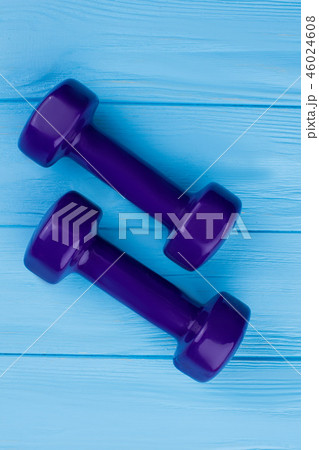 Pair of dumbbells, top view. 46024608