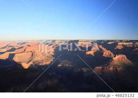 グランドキャニオン Yavapai Point からの朝の景色 グランドキャニオン Yavapai Point からの朝の景色 46025132