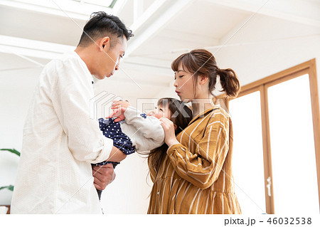 家族 子育て 家族 子育て 46032538