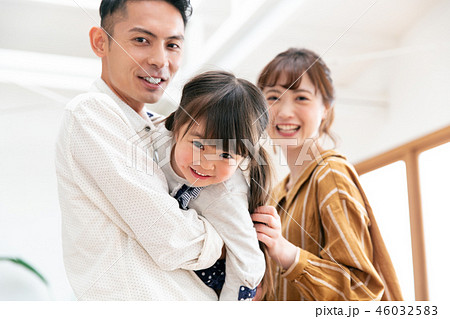 家族 子育て 家族 子育て 46032583