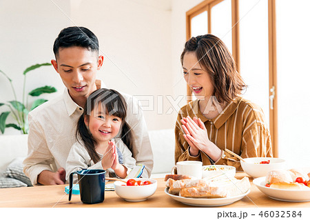 族 食卓 食事 ごはん 族 食卓 食事 ごはん 46032584