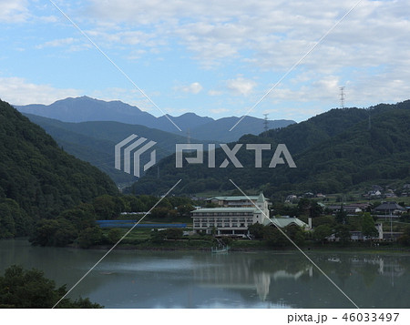 仙丈ヶ岳と高遠湖 ( 2018年9月秋 長野県伊那市 ) 仙丈ヶ岳と高遠湖 ( 2018年9月秋 長野県伊那市 ) 46033497