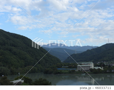 仙丈ヶ岳と高遠湖 ( 2018年9月秋 長野県伊那市 ) 仙丈ヶ岳と高遠湖 ( 2018年9月秋 長野県伊那市 ) 46033711