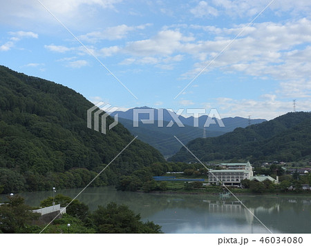 仙丈ヶ岳と高遠湖 ( 2018年9月秋 長野県伊那市 ) 仙丈ヶ岳と高遠湖 ( 2018年9月秋 長野県伊那市 ) 46034080