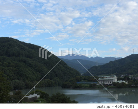 仙丈ヶ岳と高遠湖 ( 2018年9月秋 長野県伊那市 ) 仙丈ヶ岳と高遠湖 ( 2018年9月秋 長野県伊那市 ) 46034081