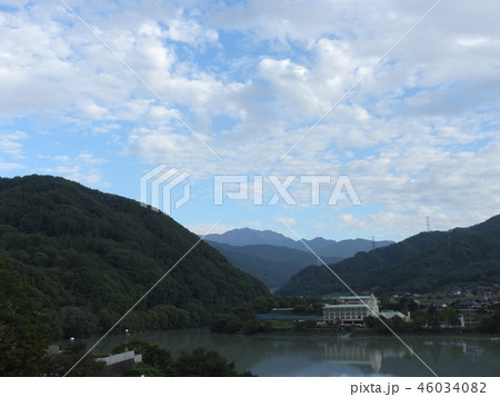 仙丈ヶ岳と高遠湖 ( 2018年9月秋 長野県伊那市 ) 仙丈ヶ岳と高遠湖 ( 2018年9月秋 長野県伊那市 ) 46034082