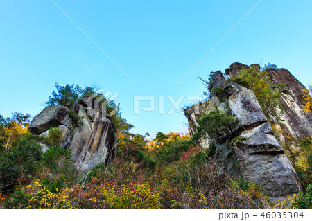 合格祈岩の紅葉　【大分県中津市裏耶馬渓】 46035304