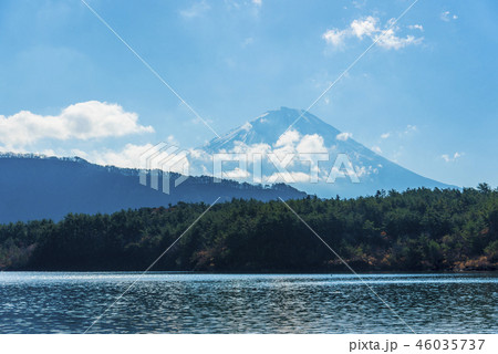 西湖と富士山 46035737