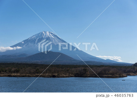 西湖と富士山 46035763