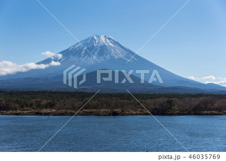 西湖と富士山 46035769