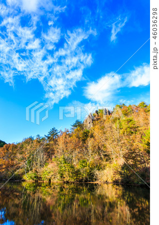 鶴ヶ原の景の紅葉　【大分県中津市裏耶馬渓】 46036298