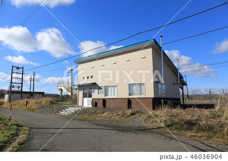 青空の下、尺別駅(根室本線) 青空の下、尺別駅(根室本線) 46036904