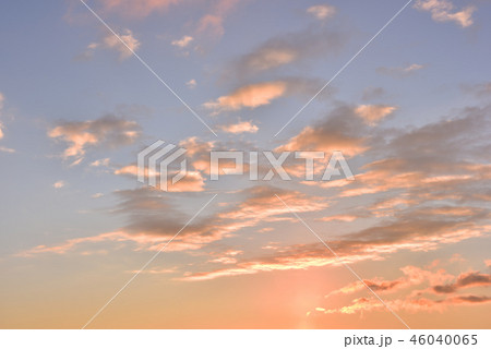 寒い朝　空 46040065