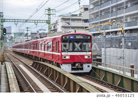 【京浜急行　1500形　仲木戸駅　流し撮り】 46053125