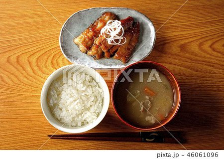 サンマの蒲焼き定食 46061096
