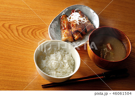 さんまの蒲焼き定食（湯気あり） 46061504