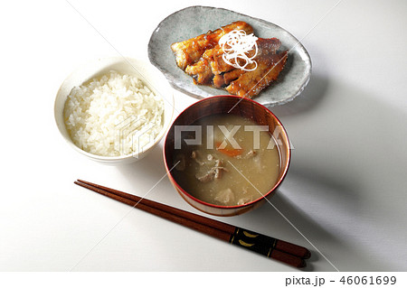 秋刀魚の蒲焼き定食（湯気あり） 46061699