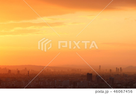 大阪の夜明け 46067456