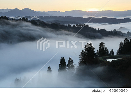 新潟県長岡市川口峠　大雲海の里山 46069049