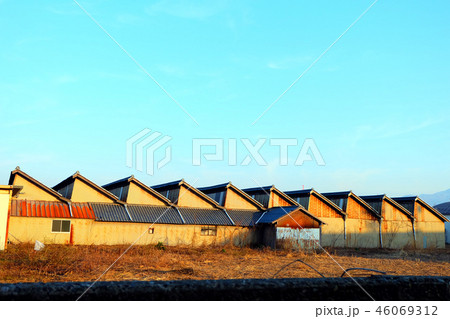 のこぎり屋根工場（紡績工場） 46069312