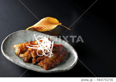 秋の味覚～さんま～（湯気あり） 46070256