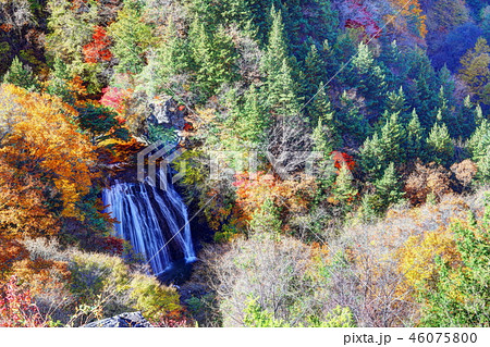 王滝と横谷峡の紅葉の写真素材