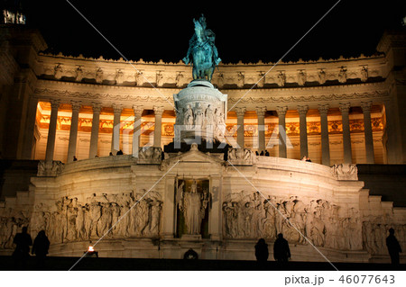 Venezia Square, in Rome, Ita Venezia Square, in Rome, Ita 46077643