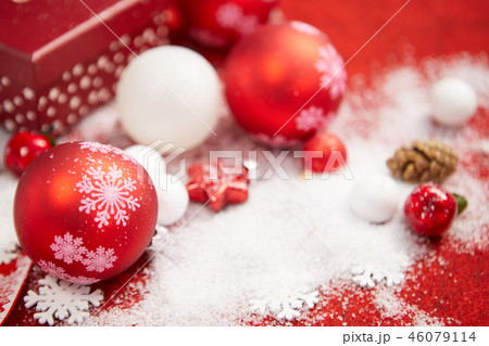 Red and white gift boxes on xmas background 46079114