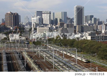 夏の山手線車庫と特急踊り子 46081918