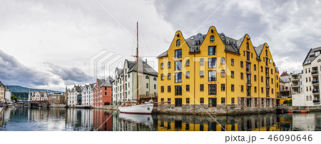 Waterfront of Alesund town, Norway Waterfront of Alesund town, Norway 46090646