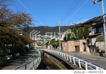 西宮市　松ヶ丘町 46092392