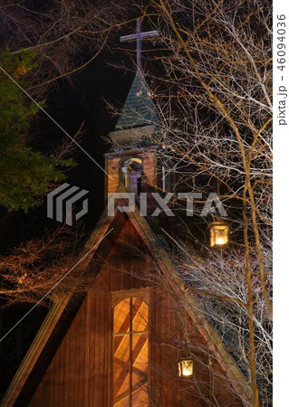 軽井沢　教会　クリスマス　森　灯 46094036