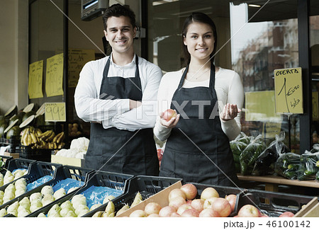 Happy sellers offering good price 46100142