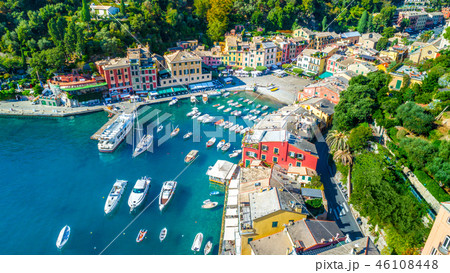 Beautiful sea coast with colorful houses in Portofino, Italy Beautiful sea coast with colorful houses in Portofino, Italy 46108448